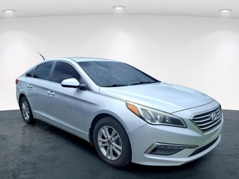Used 2015 Hyundai Sonata SE FWD image 11