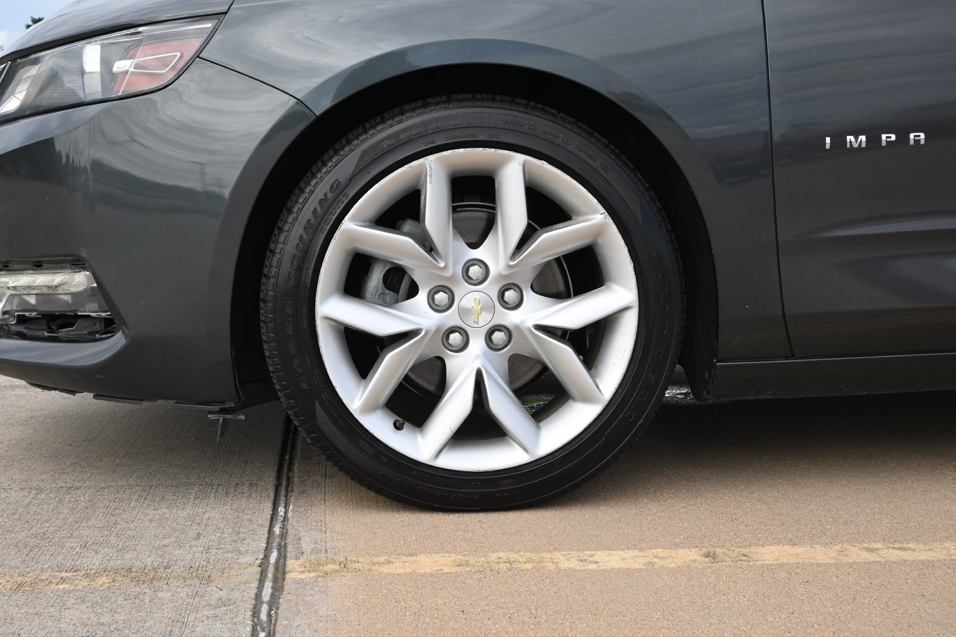Used 2019 Chevrolet Impala LT FWD image 27
