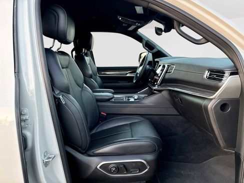 Used 2022 Jeep Wagoneer Series II image 28