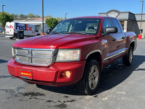 Used 2009 Dodge Dakota Laramie AWD/4WD image 3