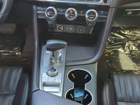 Used 2022 Genesis G70 2.0T w/ Prestige Package image 18