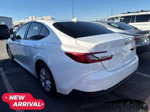 Used 2026 Toyota Camry LE w/ Convenience Package FWD image 9