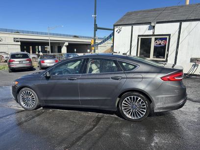 Used 2017 Ford Fusion SE w/ Fusion SE Technology Package