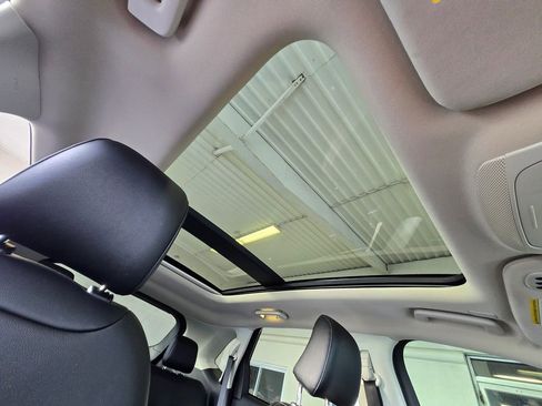 Used 2022 Ford Edge SEL w/ Convenience Package image 26