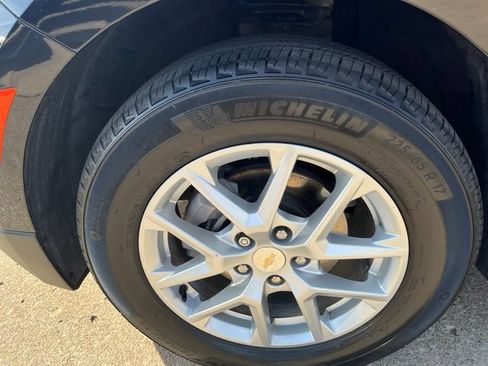 Used 2023 Chevrolet Equinox LT FWD image 10