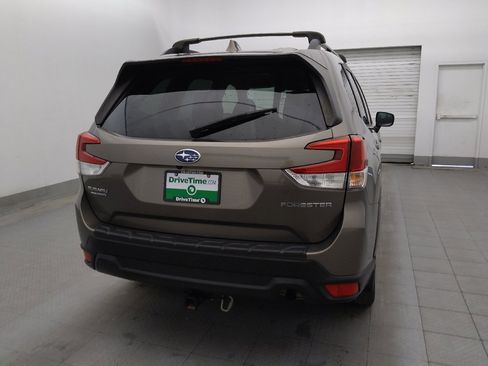 Used 2020 Subaru Forester Premium AWD/4WD image 7