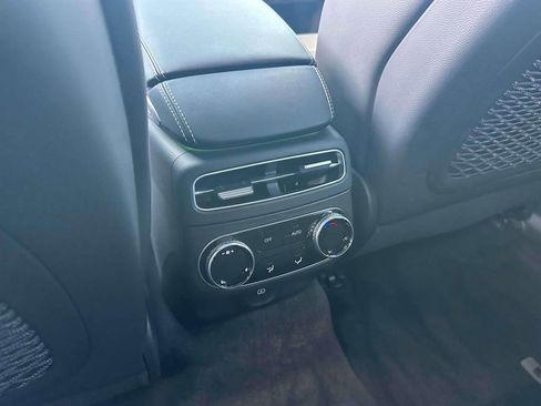 Used 2023 Genesis Electrified GV70 image 11