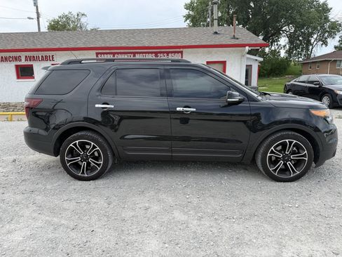 Used 2014 Ford Explorer Sport w/ Equipment Group 401A AWD/4WD image 2