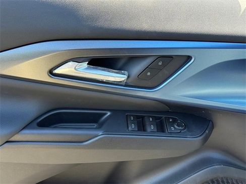 New 2026 Chevrolet Equinox EV LT image 10