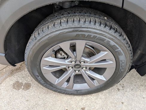 Used 2022 Ford Explorer XLT w/ Equipment Group 202A AWD/4WD image 9