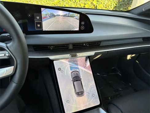 Used 2024 Lucid Air Touring image 18