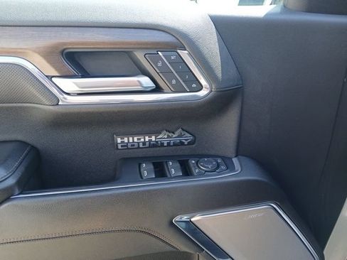 Certified 2024 Chevrolet Silverado 1500 High Country w/ High Country Premium Package AWD/4WD image 14