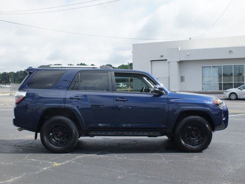 Used 2023 Toyota 4Runner SR5 Premium w/ Moonroof Package AWD/4WD image 21