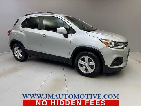 Used 2021 Chevrolet Trax LT w/ Driver Confidence Package image 7