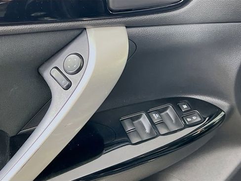 Used 2019 Mitsubishi Eclipse Cross LE AWD/4WD image 9