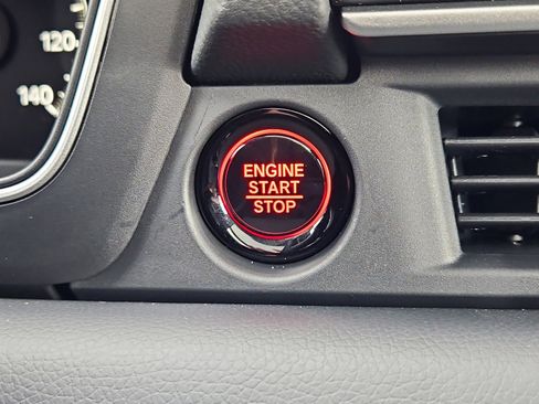 New 2025 Honda Pilot Touring image 16