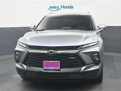 Used 2025 Chevrolet Blazer RS image 3