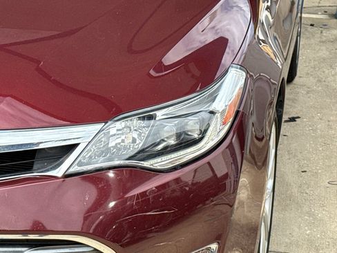 Used 2014 Toyota Avalon Limited w/ Technology Package FWD image 4