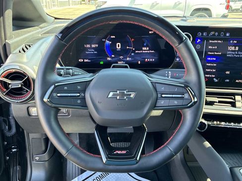 Certified 2024 Chevrolet Equinox EV RS image 10