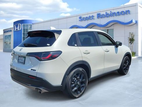 Certified 2023 Honda HR-V Sport image 4