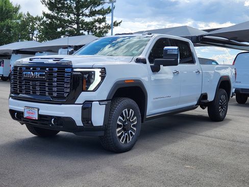 New 2025 GMC Sierra 2500 Denali Ultimate w/ Max Trailering Package image 4