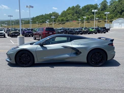 Used 2024 Chevrolet Corvette Stingray Preferred Conv w/ Z51 Performance Package RWD image 3