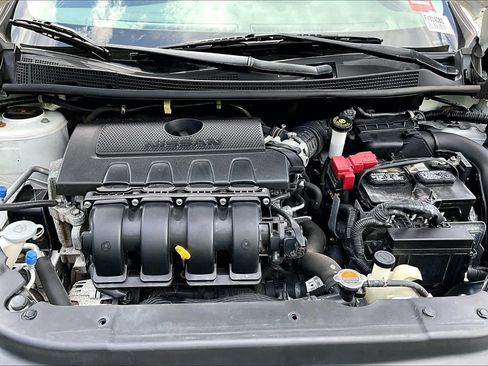 Used 2015 Nissan Sentra SV FWD image 30