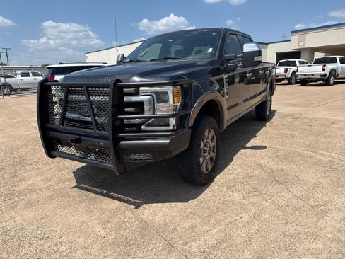 Used 2020 Ford F250 King Ranch w/ King Ranch Ultimate Package AWD/4WD image 3