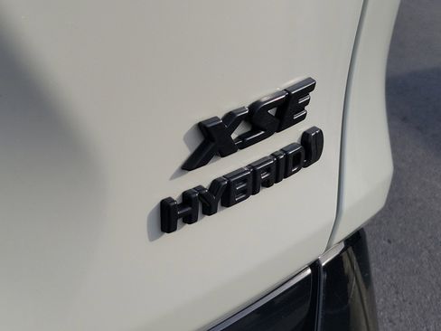 Certified 2021 Toyota RAV4 XSE w/ XSE Grade Weather Package AWD/4WD image 10