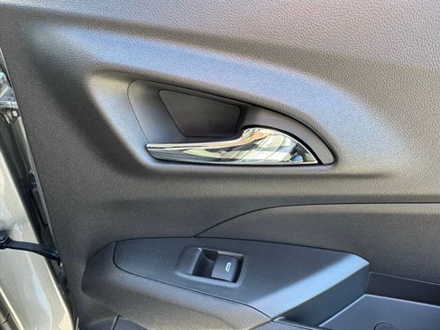 New 2025 Chevrolet Trax LT w/ LT Convenience Package image 14