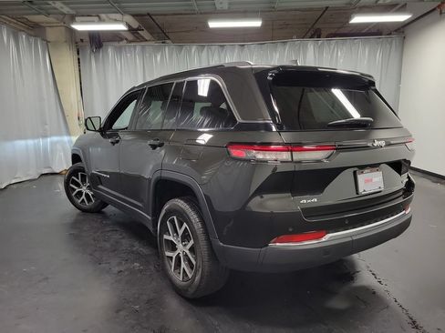 Used 2024 Jeep Grand Cherokee Limited AWD/4WD image 6