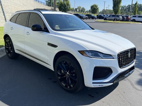 Used 2026 Jaguar F-PACE R-Dynamic S AWD/4WD image 9