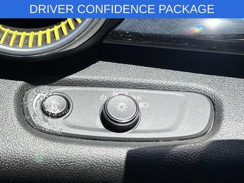 Used 2025 Chevrolet Trax ACTIV w/ Driver Confidence Package FWD image 24