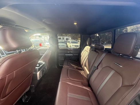 Used 2015 Ford F150 Platinum w/ Equipment Group 701A Luxury image 9