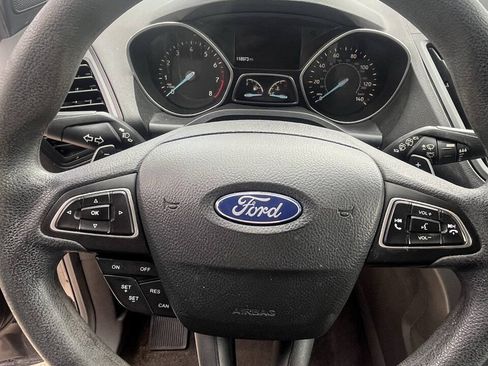 Used 2017 Ford Escape SE w/ Equipment Group 201A AWD/4WD image 14