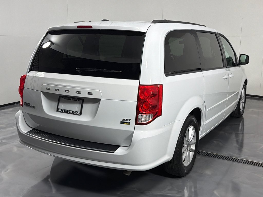 Used 2016 Dodge Grand Caravan SXT FWD image 5