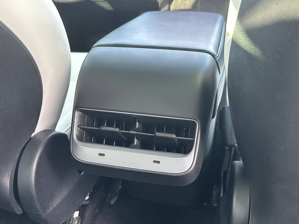 Used 2023 Tesla Model Y Long Range AWD/4WD image 19