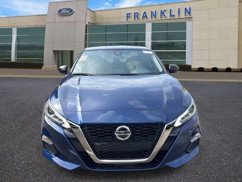 Used 2022 Nissan Altima 2.5 SR FWD image 2