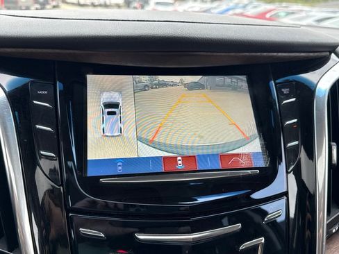 Used 2019 Cadillac Escalade Premium Luxury AWD/4WD image 10