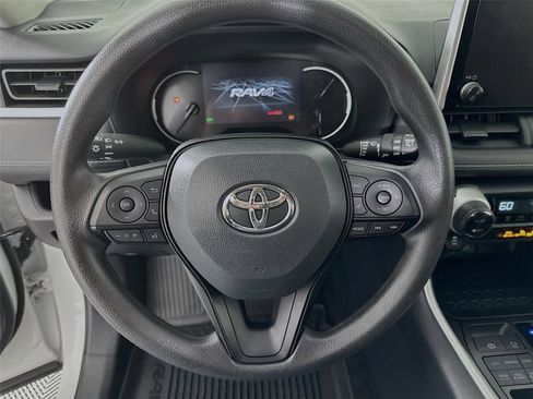 Certified 2025 Toyota RAV4 XLE image 17