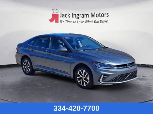 Used 2025 Volkswagen Jetta S image 7