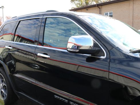 Used 2019 Jeep Grand Cherokee Limited image 11