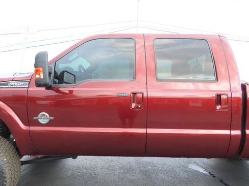 Used 2016 Ford F250 Lariat w/ Lariat Interior Package image 15