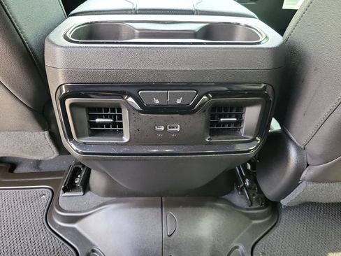 Used 2023 GMC Sierra 1500 AT4 w/ AT4 Premium Package AWD/4WD image 15