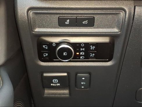 Used 2024 Ford Expedition Max Platinum image 16