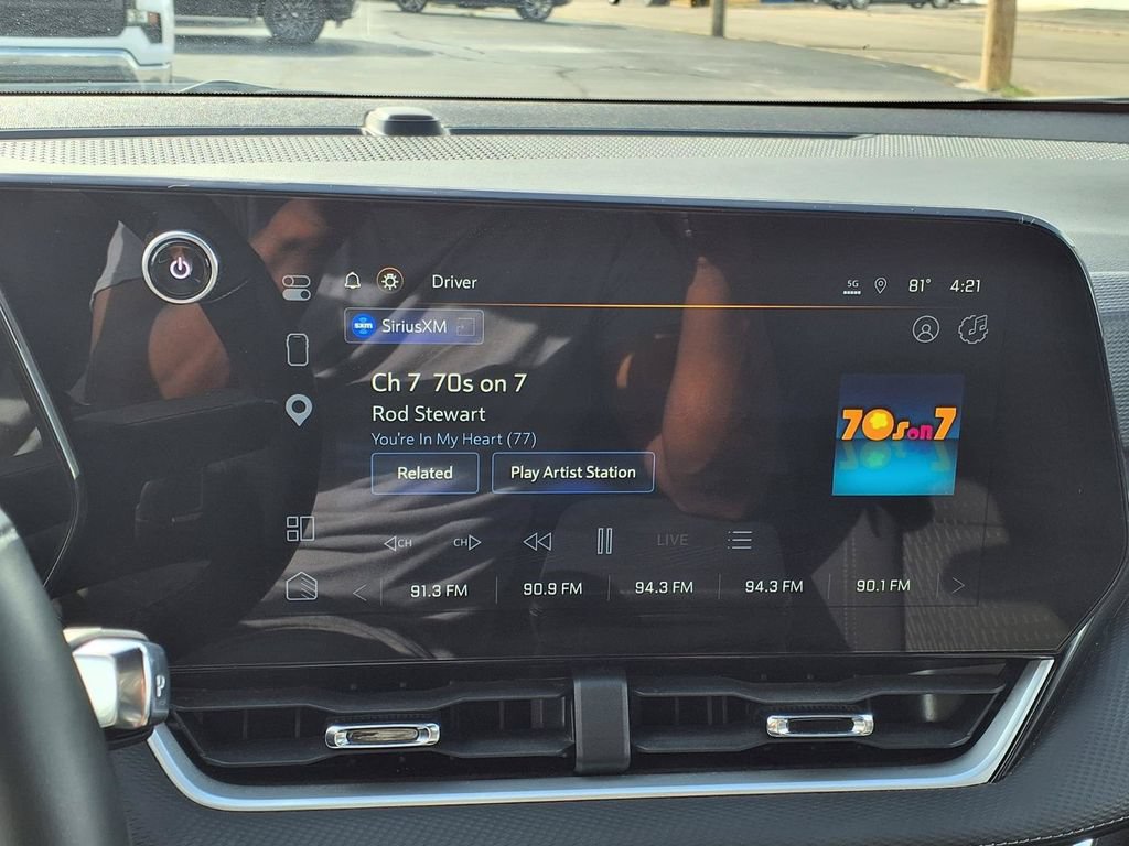 Used 2025 Chevrolet Equinox LT AWD/4WD image 8
