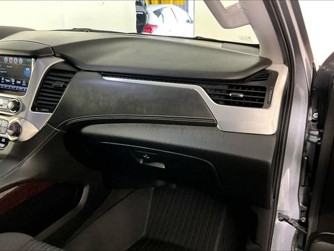 Used 2020 GMC Yukon SLE w/ SLE Value Package image 19