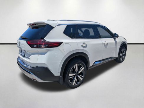 Used 2022 Nissan Rogue Platinum w/ Head-Up Display Package FWD image 3
