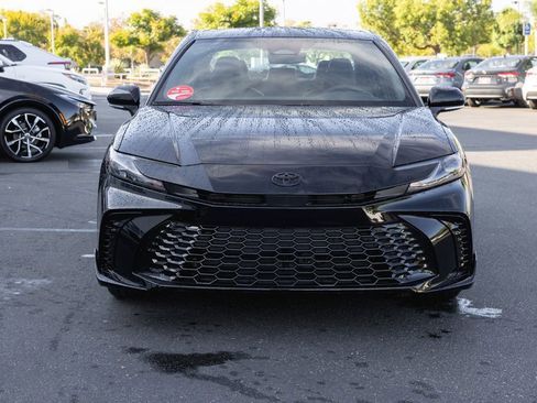 New 2026 Toyota Camry Hybrid image 2