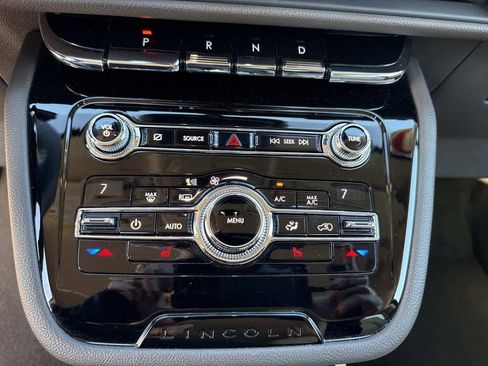 Certified 2020 Lincoln Corsair Standard w/ Equipment Group 101A image 29